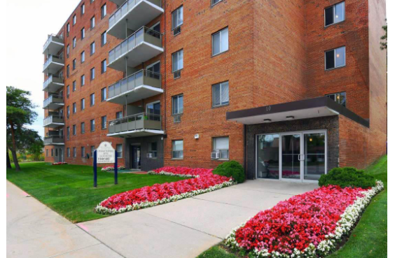 Cedar Towers Apartments Cambridge at 10 George Street South
